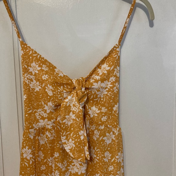 Cupshe Floral Dress - Picture 3 of 3